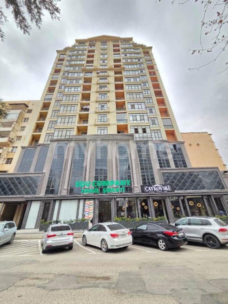Bakı şəhəri 100m² mənzil satılır