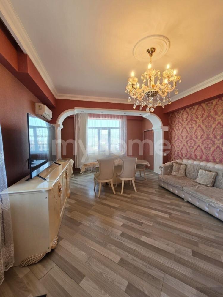 Sumqayıt şəhəri 136m² mənzil satılır