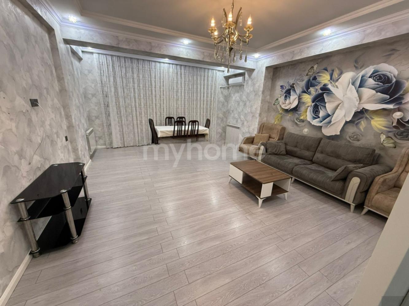 Bakı şəhəri 120m² mənzil kirayə verilir