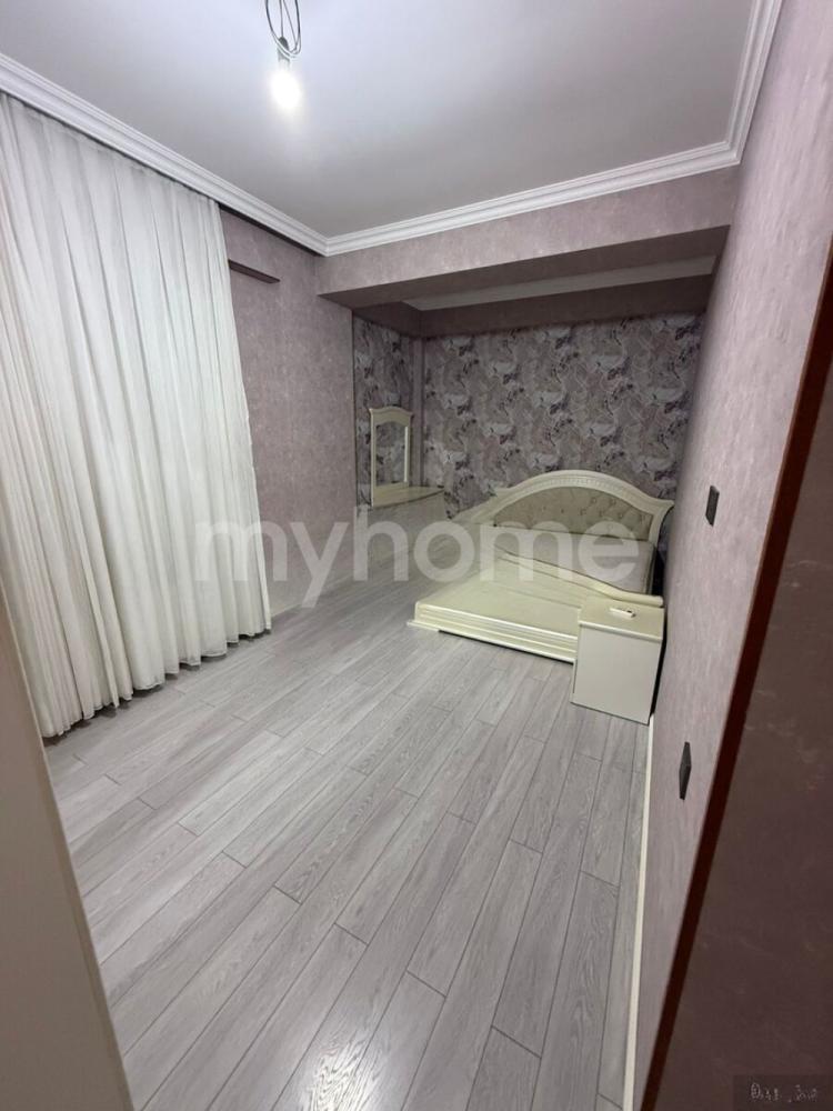 Bakı şəhəri 120m² mənzil kirayə verilir
