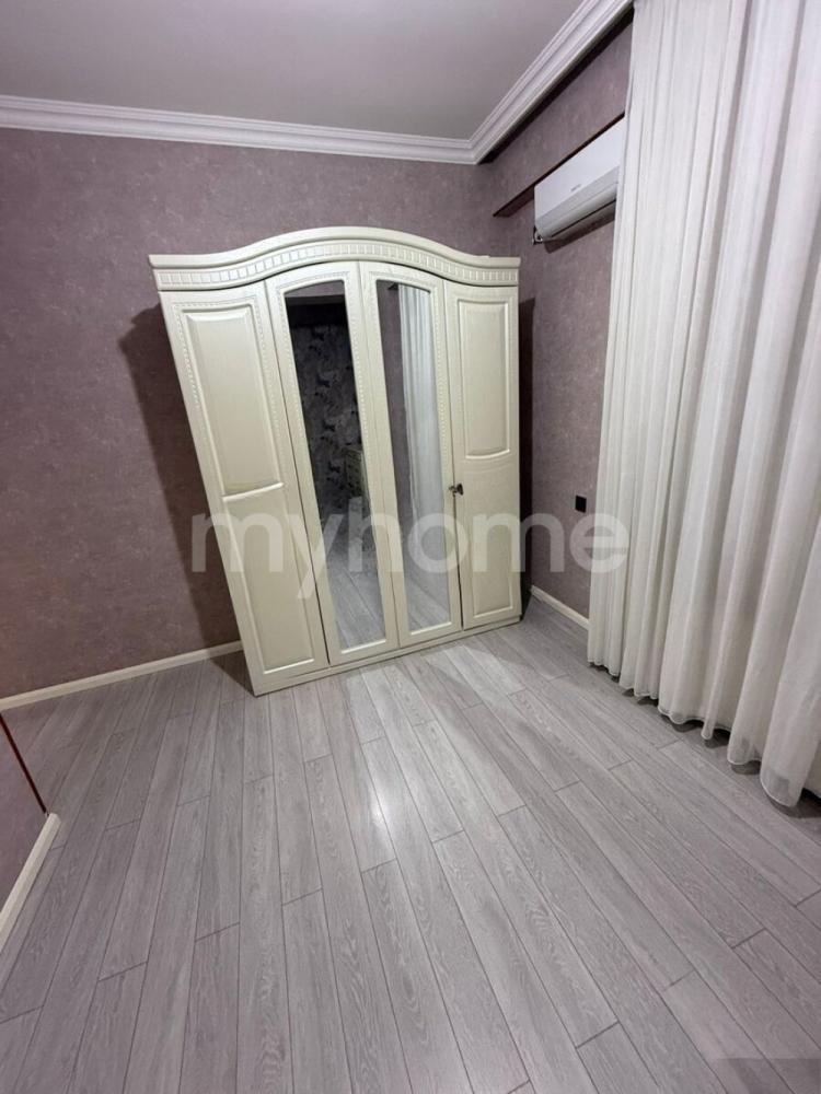 Bakı şəhəri 120m² mənzil kirayə verilir