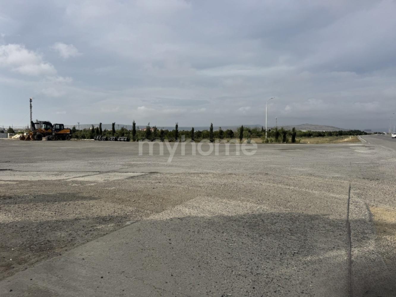 Bakı şəhəri torpaq satılır