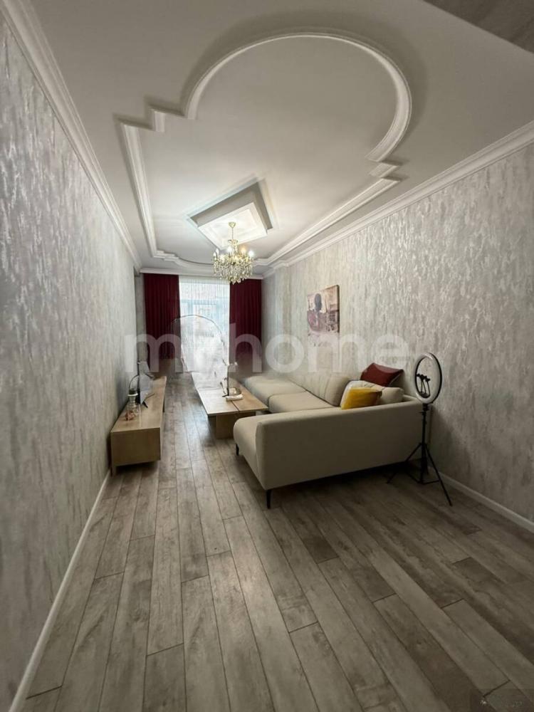 Nərimanov qəsəbəsi 85m² mənzil kirayə verilir