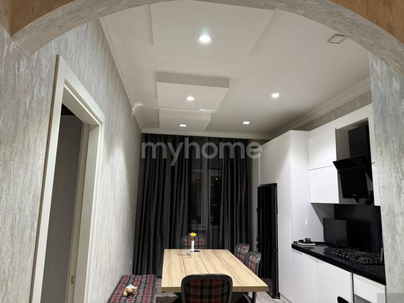 Nərimanov qəsəbəsi 85m² mənzil kirayə verilir