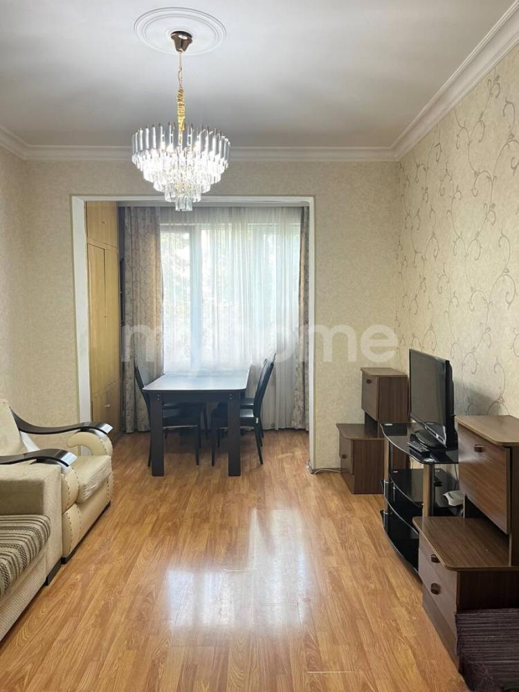 Bakı şəhəri 60m² mənzil kirayə verilir