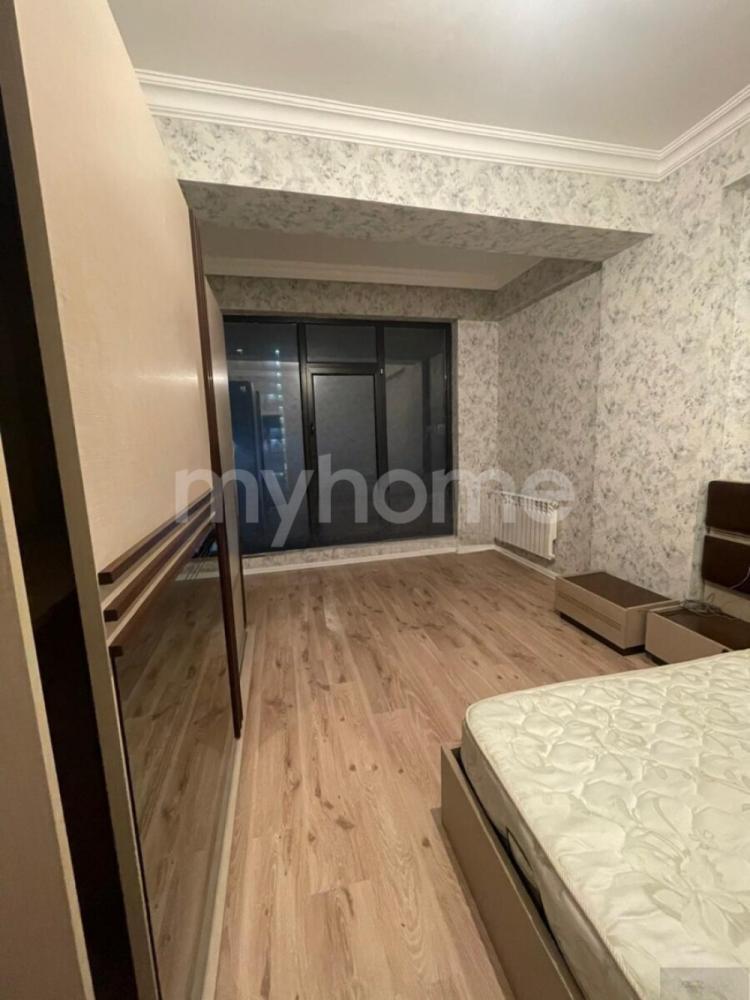 Sumqayıt şəhəri 75m² mənzil kirayə verilir