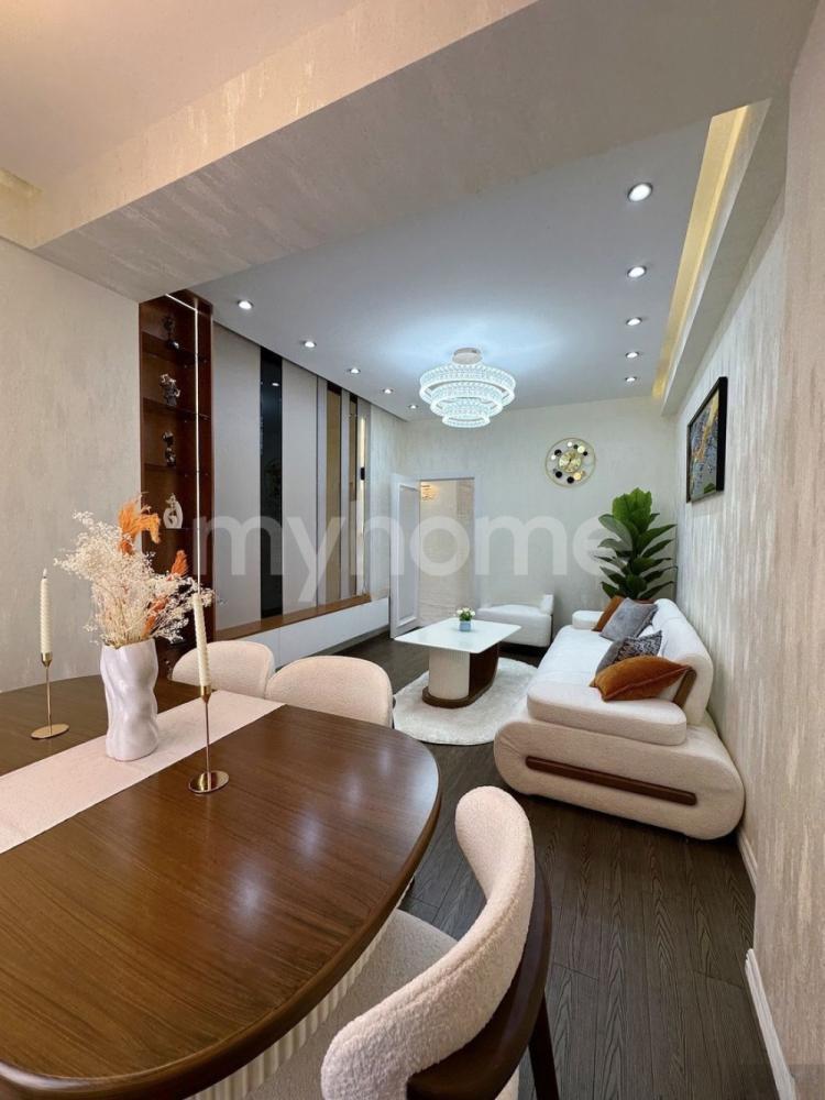 Badamdar qəsəbəsi 108m² mənzil satılır