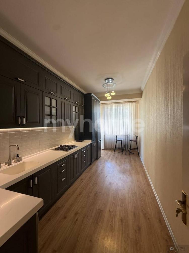 Bakı şəhəri 95m² mənzil satılır