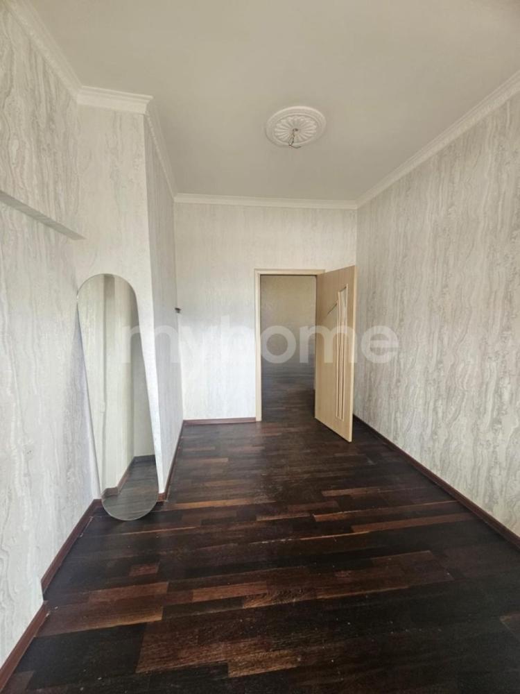 Bakı şəhəri 72m² mənzil satılır