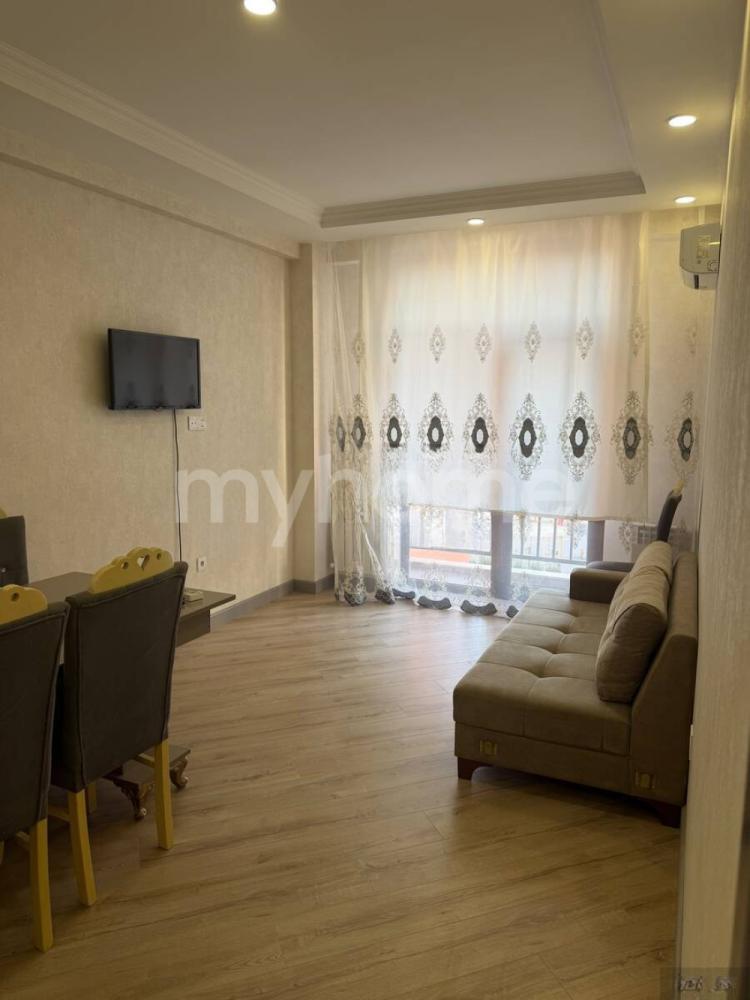 Binəqədi qəsəbəsi 87m² mənzil kirayə verilir