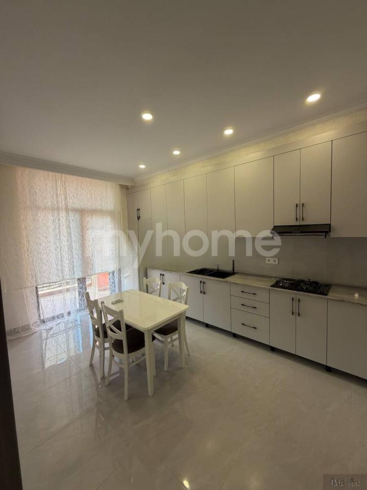 Binəqədi qəsəbəsi 87m² mənzil kirayə verilir