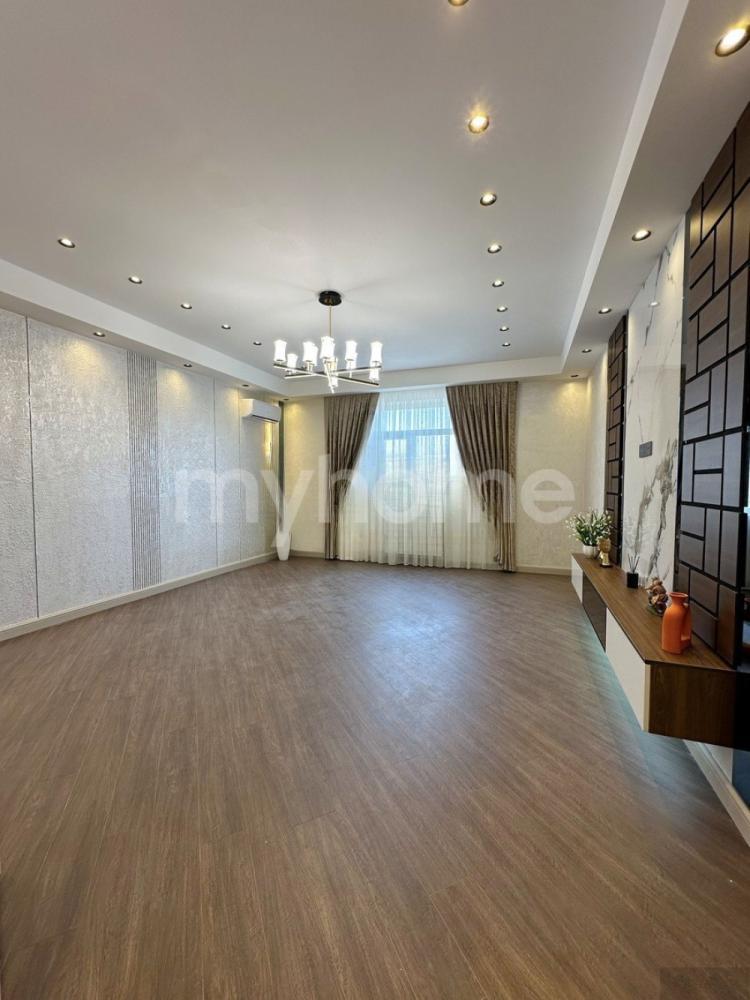 Bakı şəhəri 135m² mənzil satılır