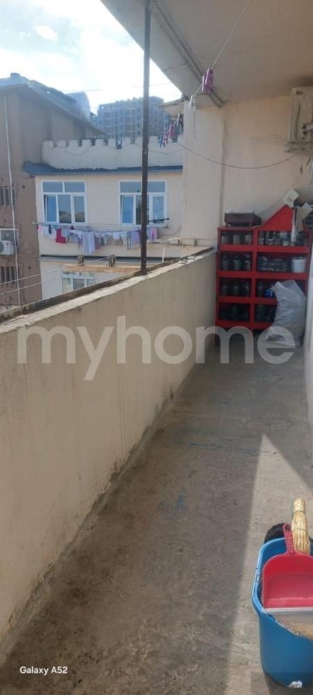 Yasamal qəsəbəsi 100m² mənzil satılır