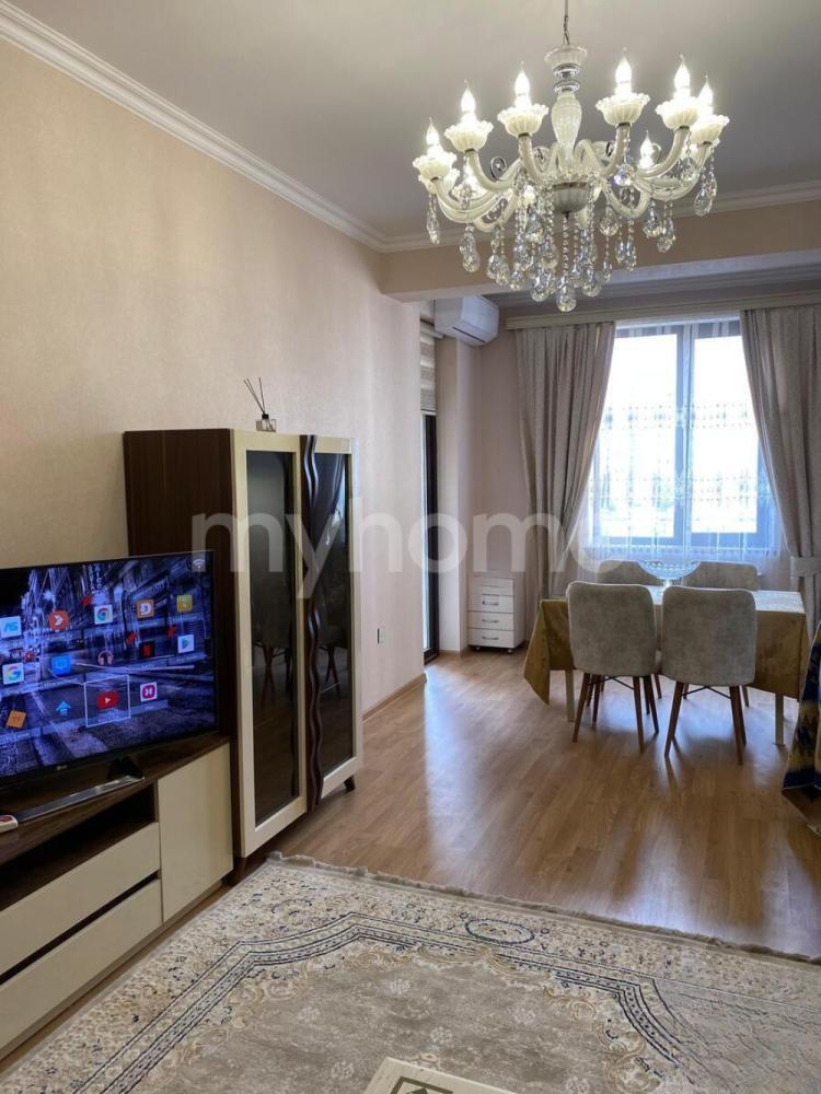 Bakı şəhəri 100m² mənzil kirayə verilir