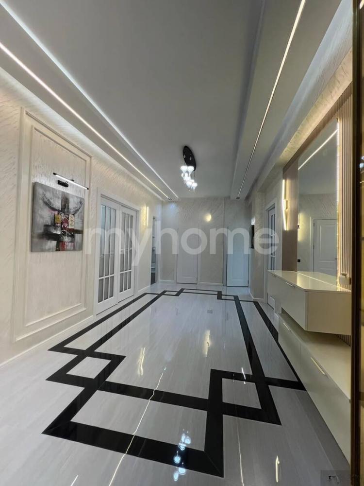 Bakı şəhəri 117m² mənzil satılır