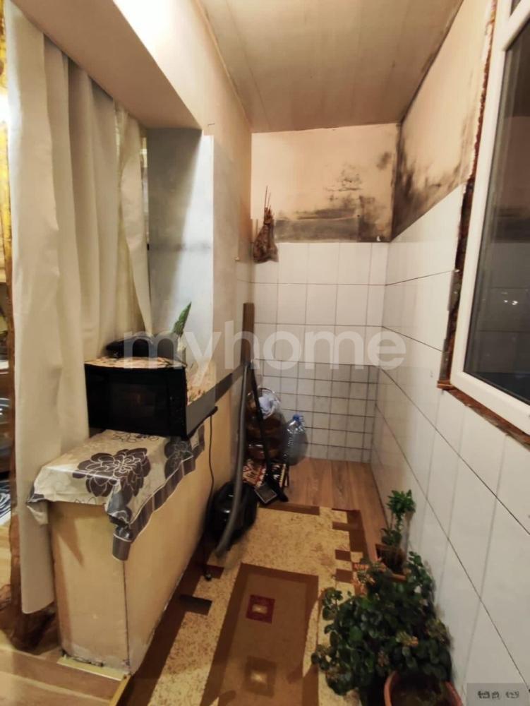 Qaraçuxur qəsəbəsi 60m² mənzil satılır