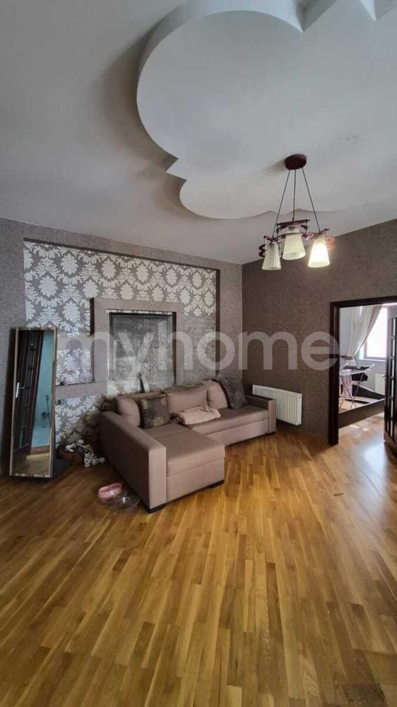 Bakı şəhəri 91m² mənzil satılır