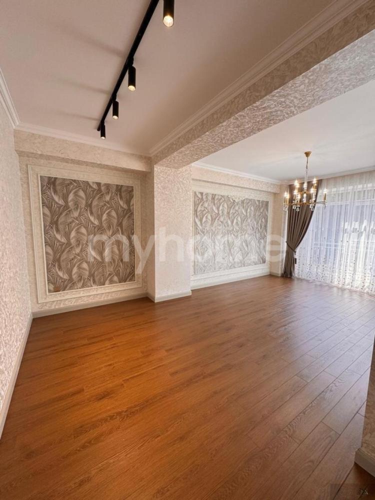 Bakı şəhəri 75m² mənzil satılır
