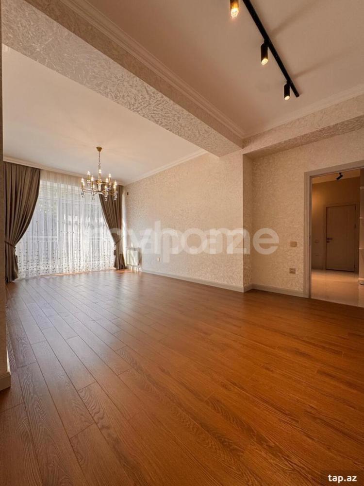 Bakı şəhəri 75m² mənzil satılır