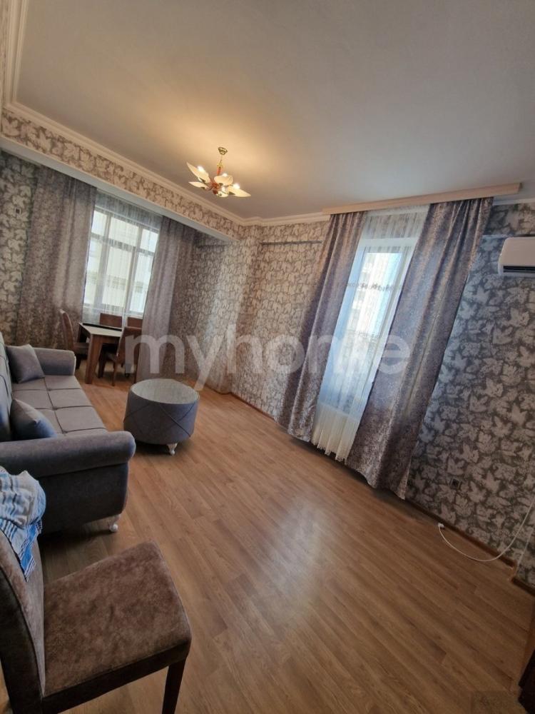 Bayıl qəsəbəsi 70m² mənzil kirayə verilir