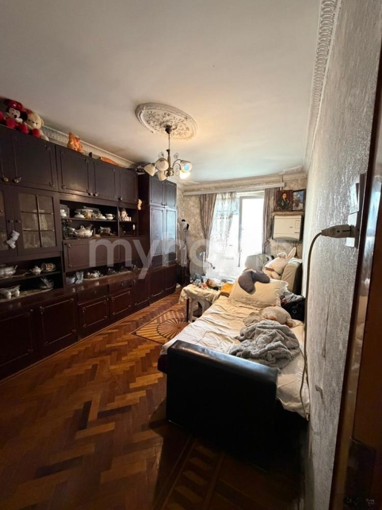 Həzi Aslanov qəsəbəsi 50m² mənzil satılır