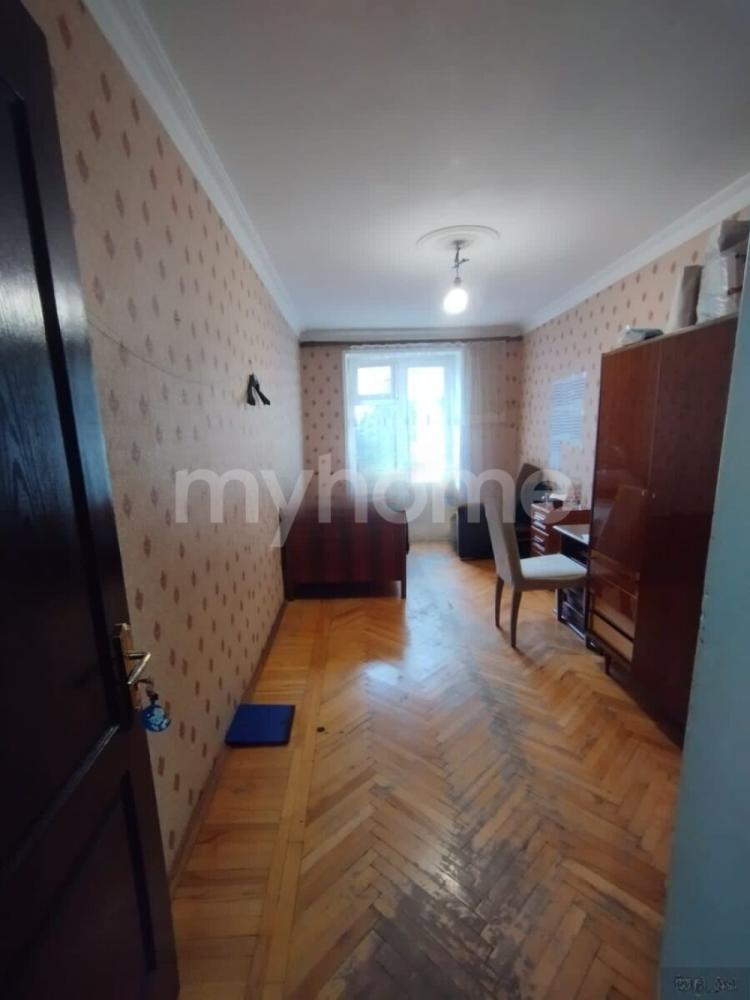 Bakı şəhəri 75m² mənzil satılır