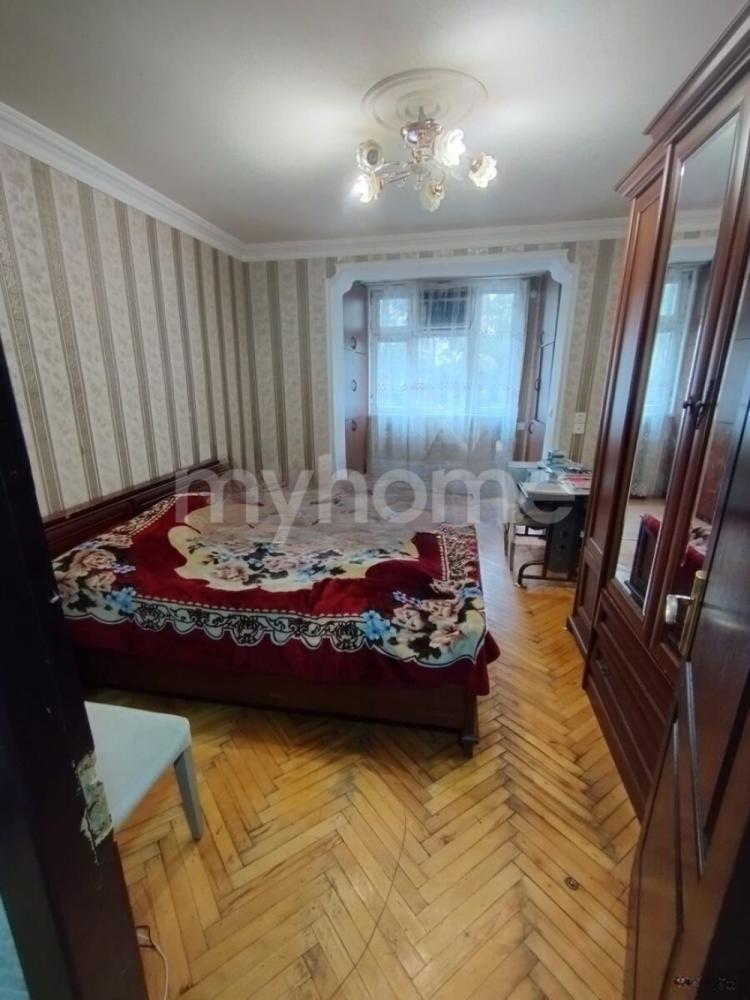 Bakı şəhəri 75m² mənzil satılır