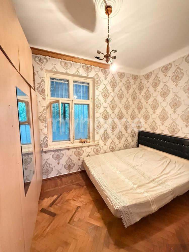 Bakı şəhəri 75m² mənzil kirayə verilir