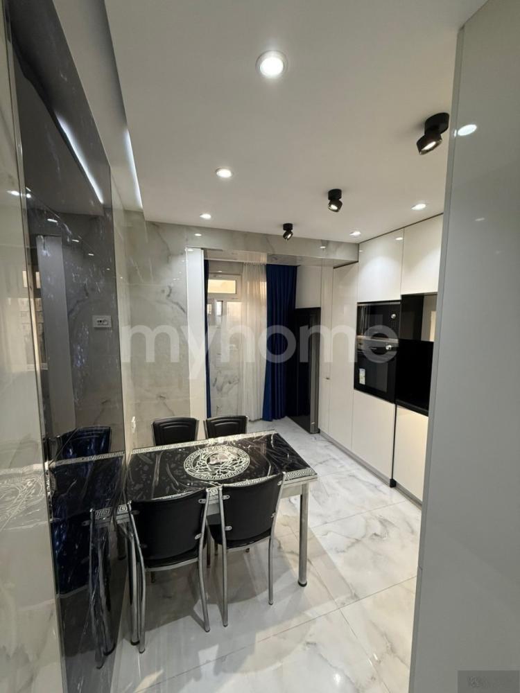Həzi Aslanov qəsəbəsi 80m² mənzil kirayə verilir