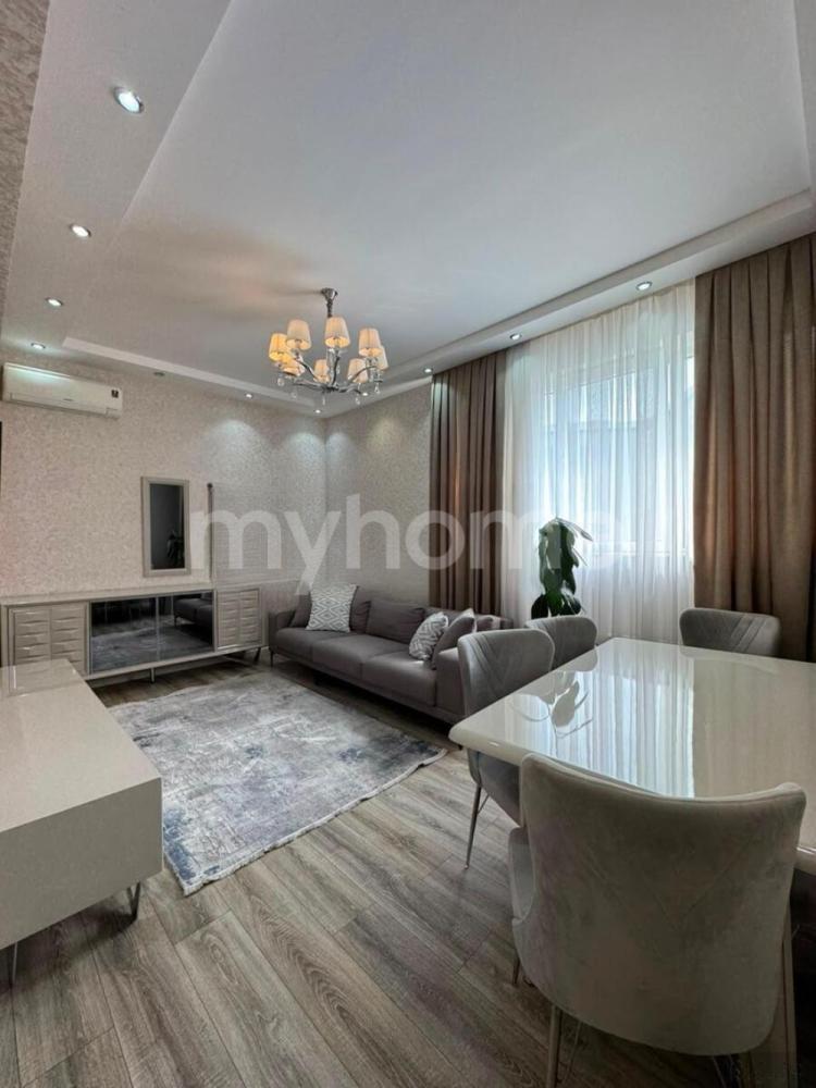 Yasamal qəsəbəsi 62m² mənzil satılır