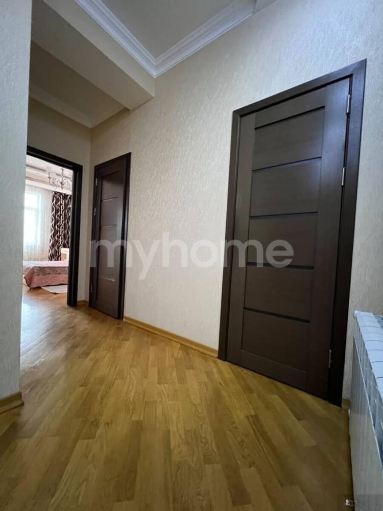 Bakı şəhəri 85m² mənzil satılır