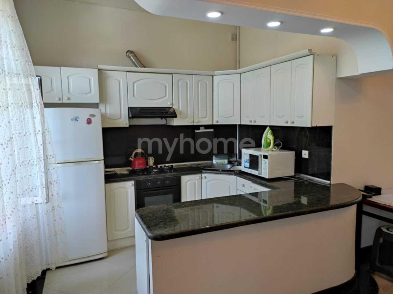 Bakı şəhəri 80m² mənzil kirayə verilir