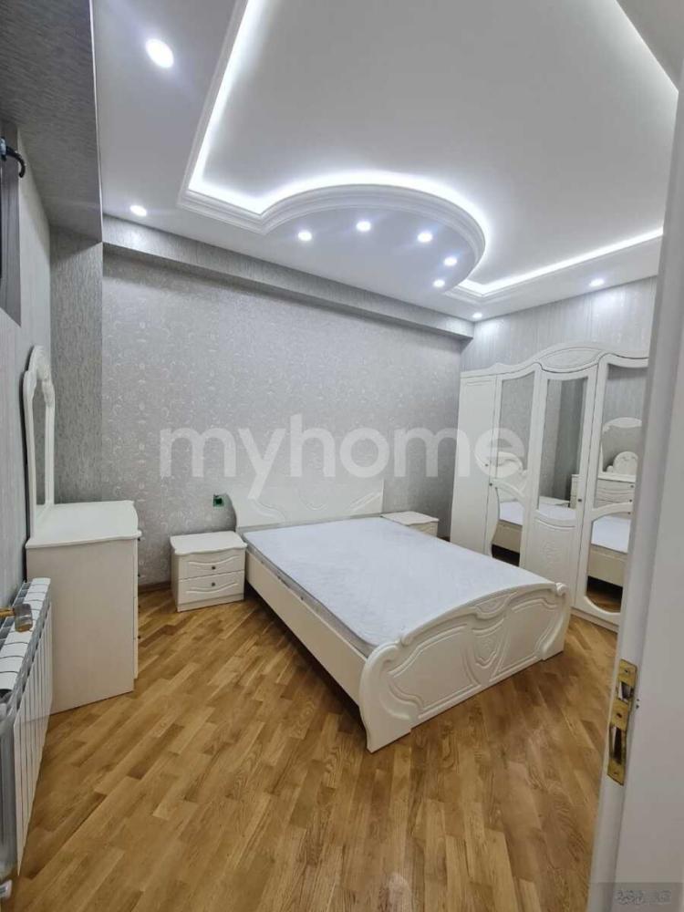 Bakı şəhəri 70m² mənzil kirayə verilir