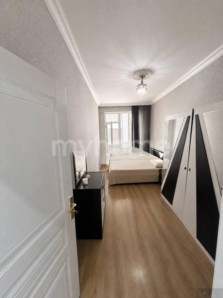 Bakı şəhəri 77m² mənzil satılır