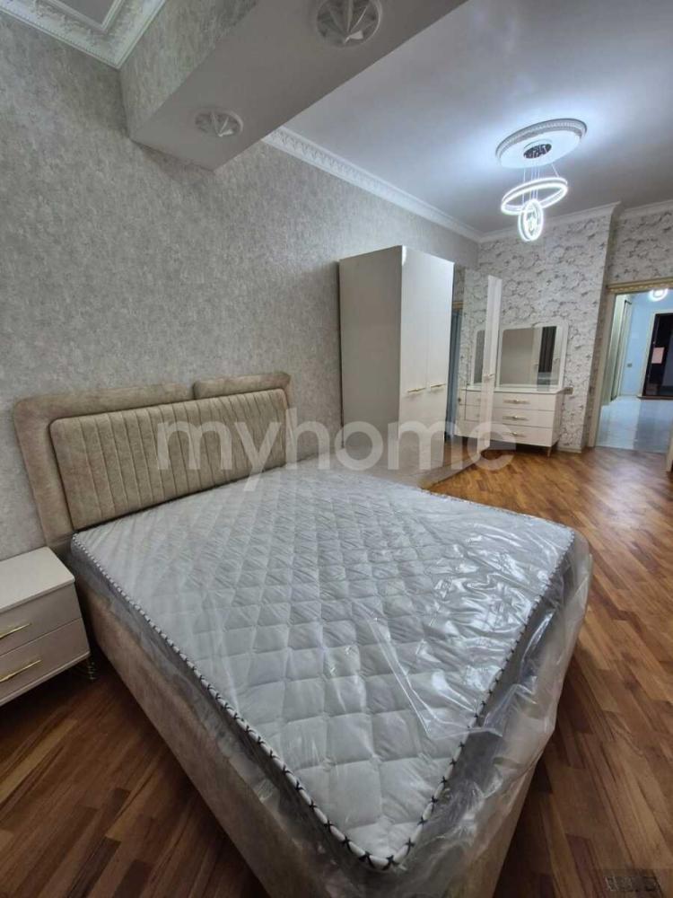 Bakı şəhəri 114m² mənzil kirayə verilir