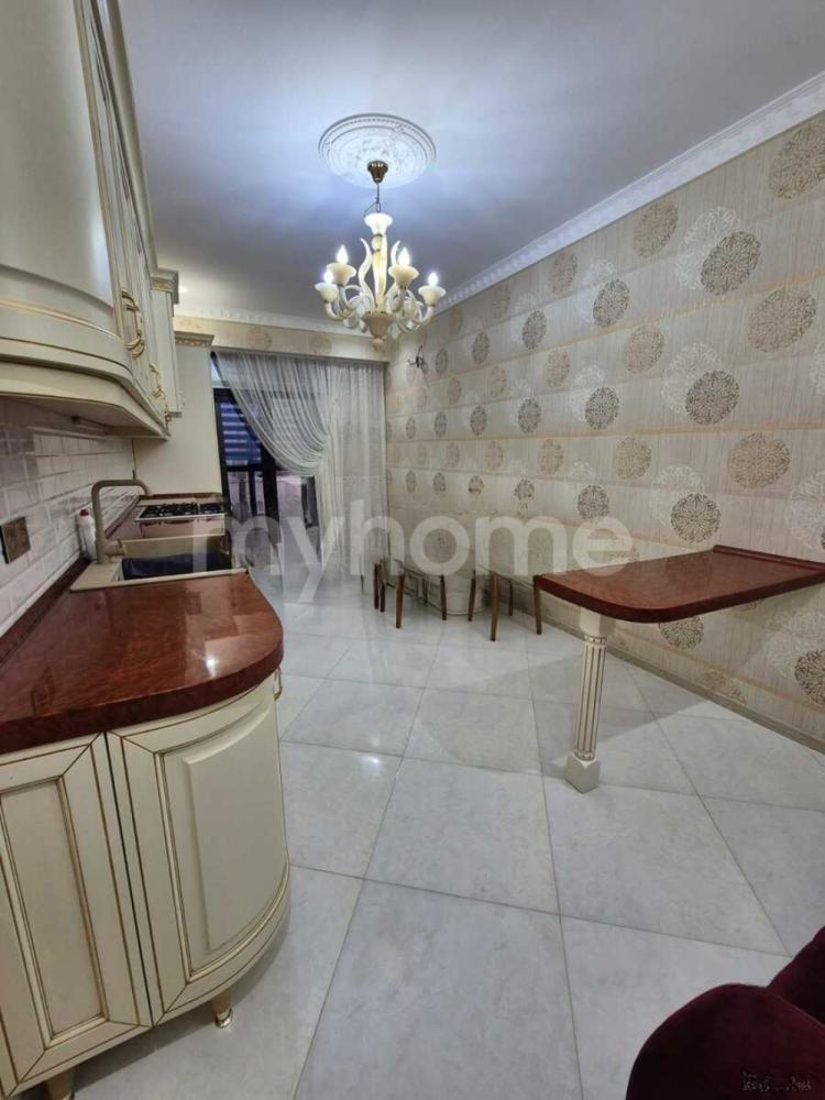 Bakı şəhəri 114m² mənzil kirayə verilir