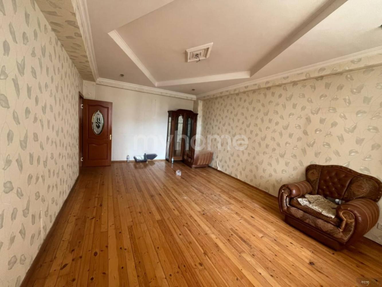 Bakı şəhəri 100m² mənzil kirayə verilir
