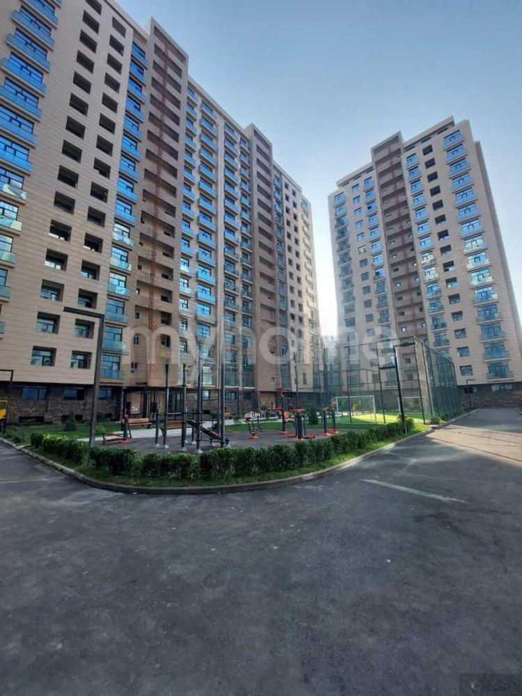 Bakı şəhəri 83m² mənzil satılır