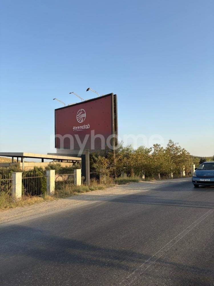 Bakı şəhəri torpaq satılır