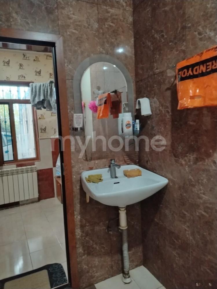 Bakı şəhəri 60m² mənzil kirayə verilir