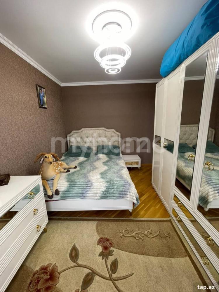 Sumqayıt şəhəri 74m² mənzil satılır