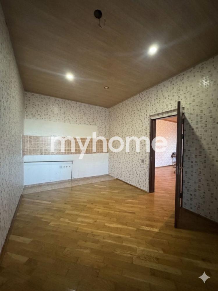 Zığ qəsəbəsində 110m² həyət evi satılır Zığ qəsəbəsində 110m² həyət evi satılır