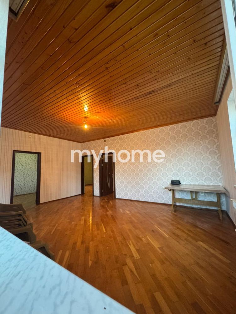 Zığ qəsəbəsində 110m² həyət evi satılır Zığ qəsəbəsində 110m² həyət evi satılır