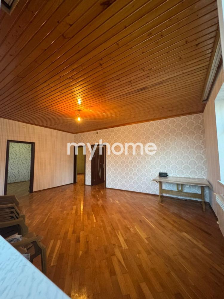 Zığ qəsəbəsində 110m² həyət evi satılır Zığ qəsəbəsində 110m² həyət evi satılır