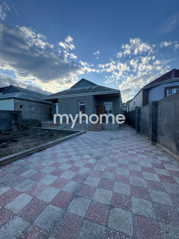 Zığ qəsəbəsində 110m² həyət evi satılır Zığ qəsəbəsində 110m² həyət evi satılır