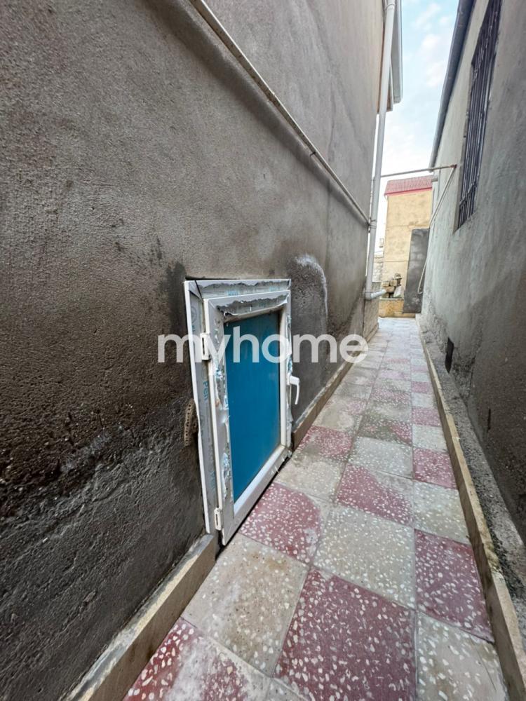 Zığ qəsəbəsində 110m² həyət evi satılır Zığ qəsəbəsində 110m² həyət evi satılır