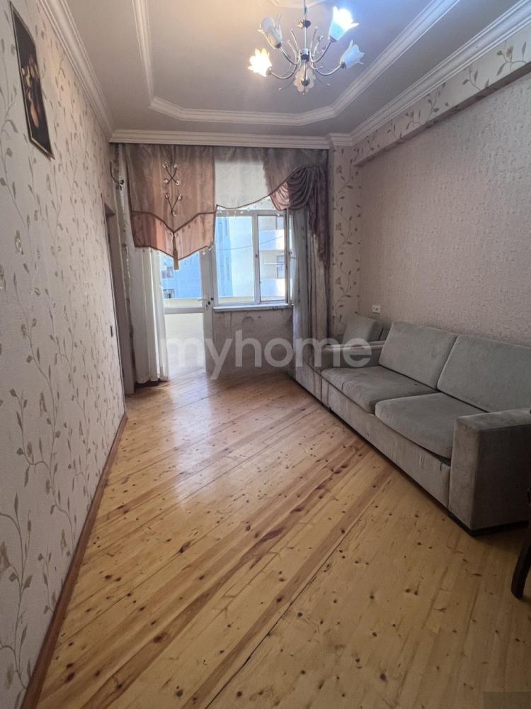 Yeni Yasamal qəsəbəsi 61m² mənzil satılır