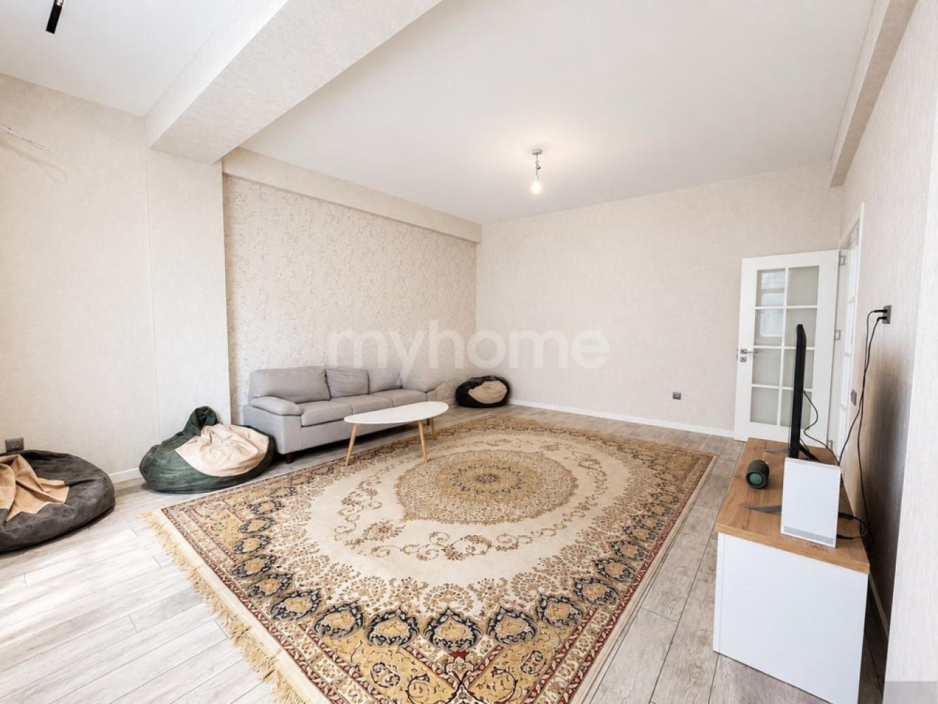 Bakı şəhəri 130m² mənzil satılır