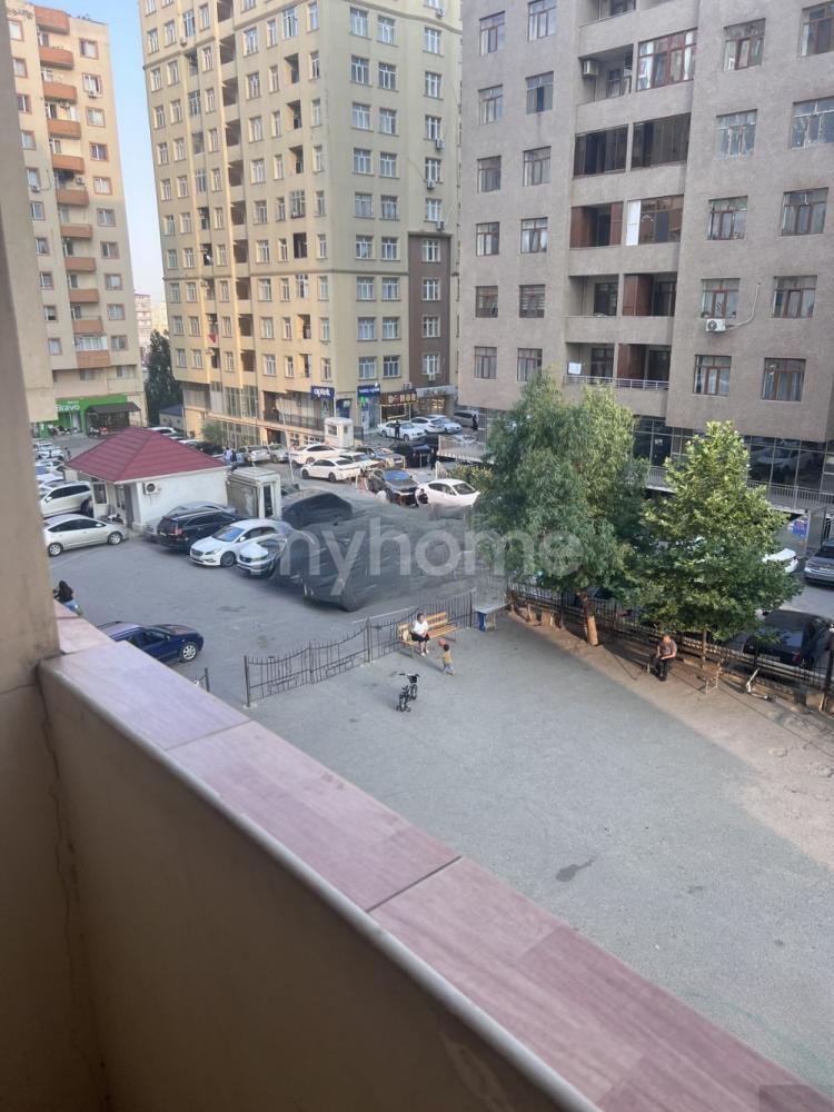 Yeni Yasamal qəsəbəsi 61m² mənzil satılır