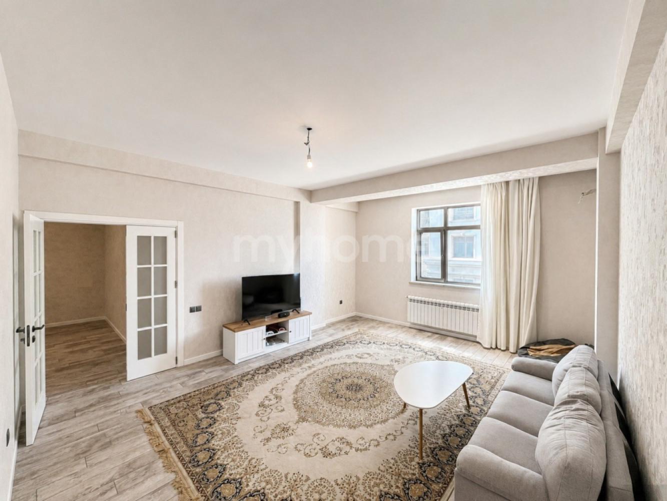 Bakı şəhəri 130m² mənzil satılır